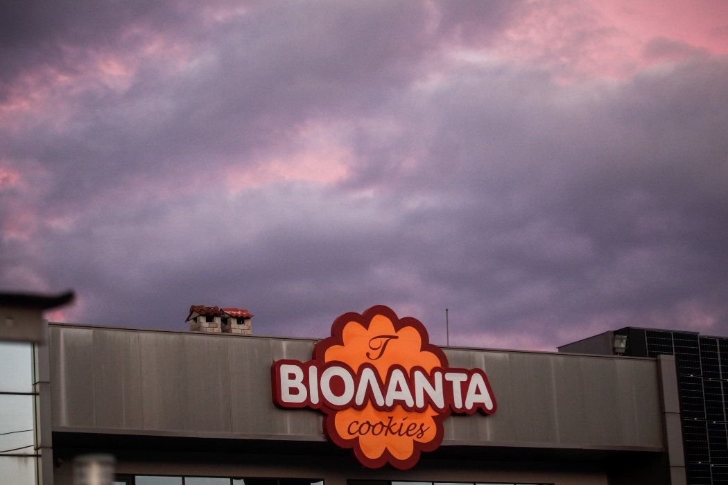 Συνελήφθη ο ιδιοκτήτης του εργοστασίου Βιολάντα και ακόμη δύο στελέχη