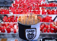 Σήμερα στη Θεσσαλονίκη οι 7 σοροί – Οπαδοί του ΠΑΟΚ στο «Μακεδονία» για το τελευταίο αντίο