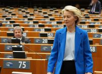 Η Ούρσουλα φον ντερ Λάιεν «αυξάνει αυτόματα» τον μισθό της; Η αλήθεια πίσω από τους ισχυρισμούς στα media