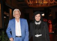 Ζωζώ Σαπουντζάκη: Παραμένει νοσηλευόμενη για πλήρη ανάρρωση – Κλινήρης και ο σύντροφός της Πύρρος