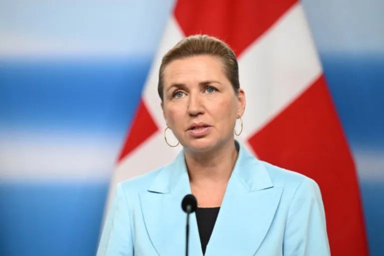 Αποφασιστική ώρα για τη Γροιλανδία: Η Δανία υψώνει ανάχωμα στις απειλές Τραμπ