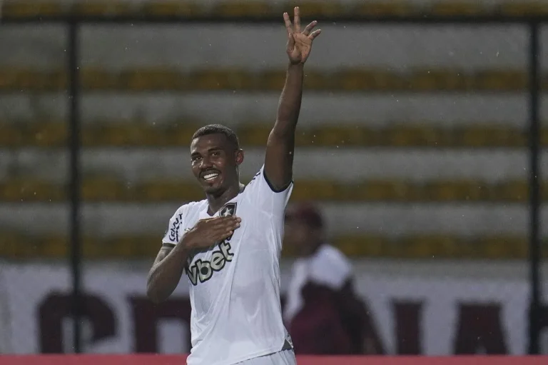 Ολυμπιακός: «Κοκκινίζει» ο Κουιαμπάνο – Πρώτη χειμερινή μεταγραφή με δανεισμό από Νότιγχαμ!