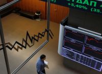 Χρηματιστήριο Αθηνών: Ράλι 6 μηνών με ιστορικά υψηλά και ηγεσία τράπεζων–ενέργειας