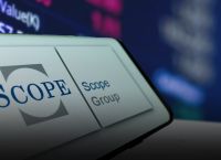 Γροιλανδία, δασμοί και ratings: Πώς η γεωπολιτική κόντρα ΗΠΑ–ΕΕ περνά στα ομόλογα