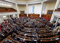 Ουκρανία: Η Βερχόβνα Ράντα συζητά πλέον –κατ’ ιδίαν– την αποχώρηση από το Ντονμπάς