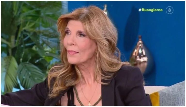 Κατερίνα Στανίση: Όταν ήμουν μικρή είχα δει την Παναγία, το έχω γράψει στο βιβλίο μου