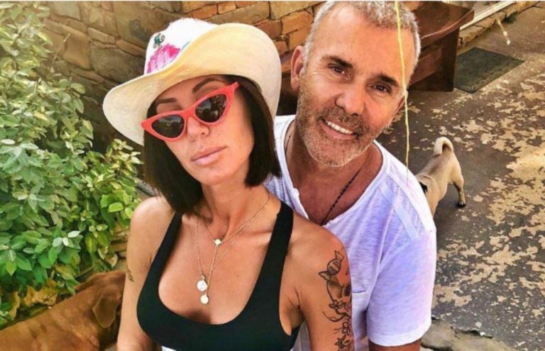 Ρόκκος και Λελέ Γκόφα σε κοινή συνέντευξη: «Τα πρώτα χρόνια ήταν δύσκολα» λέει η σύζυγος του τραγουδιστή