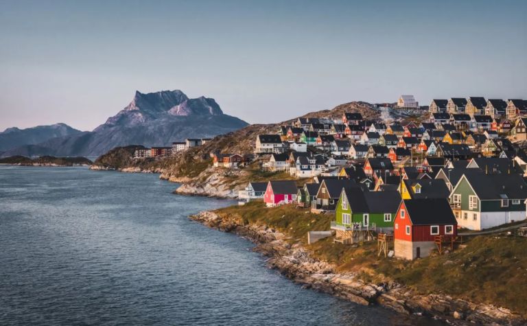 Τι κρύβεται πίσω από τις απειλές Τραμπ για τη Γροιλανδία και το ρήγμα που ανοίγει στο ΝΑΤΟ