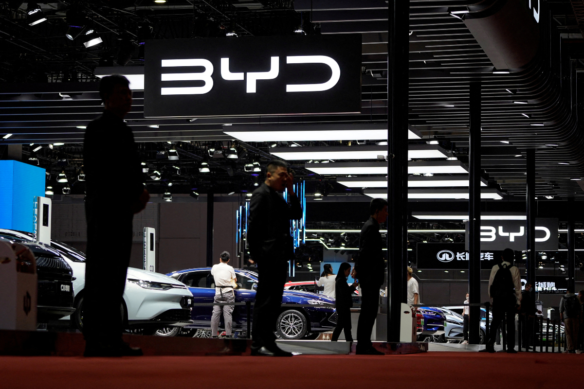 BYD: Εκθρόνισε την Tesla ως η κορυφαία εταιρεία ηλεκτρικών αυτοκινήτων παγκοσμίως το 2025!