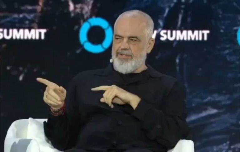 Ράμα σε δημοσιογράφο: Ως Έλληνας πιστεύεις ότι είσαι κληρονόμος του Πλάτωνα και του Αριστοτέλη,αλλά δεν είσαι