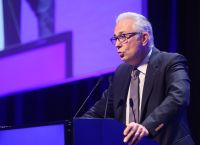 Ο Ρουσόπουλος στο τιμόνι του 16ου συνεδρίου ΝΔ