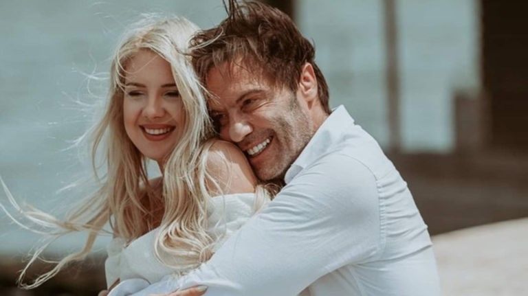 «Όταν την παντρεύτηκα ήξερα…»: Ο Τζώρτζογλου αποκάλυψε 1η φορά την τεράστια διαφορά ηλικίας με τη Μαριόλα