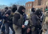 Μινεάπολη: Δακρυγόνα και σπρέι πιπεριού από πράκτορες ICE