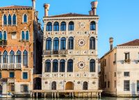 «Καταραμένο» Παλάτσο Ca’ Dario στη Βενετία: Πωλείται για 20 εκατ. ευρώ – Ιστορίες φρίκης και θρύλοι αιώνων