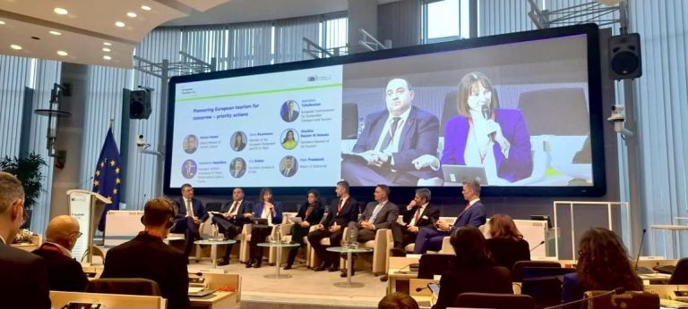 Οι 5 προτεραιότητες που είπε η Έλενα Κουντουρά στην «Ευρωπαϊκή Ημέρα Τουρισμού» της Κομισιόν