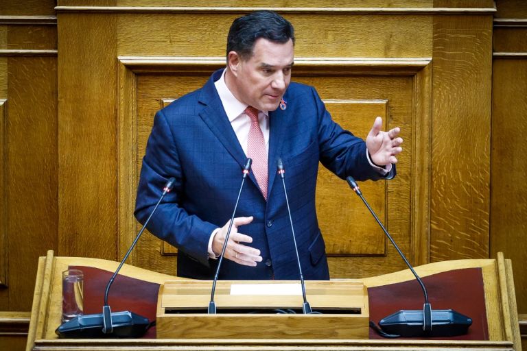 Άδωνις: Εξηγώ γιατί η αντιπολίτευση γελοιοποιήθηκε μέσα στη Βουλή