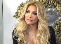 Δεν το πίστευε η Αγγελική Ηλιάδη: Πώς εμμονικός θαυμαστής βρήκε το τηλέφωνό της