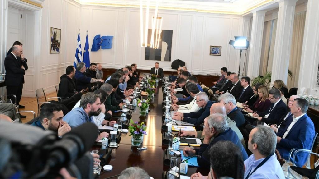 Greek Government Meets Farmers on Production Costs and Subsidies — Decisions Now in the Fields