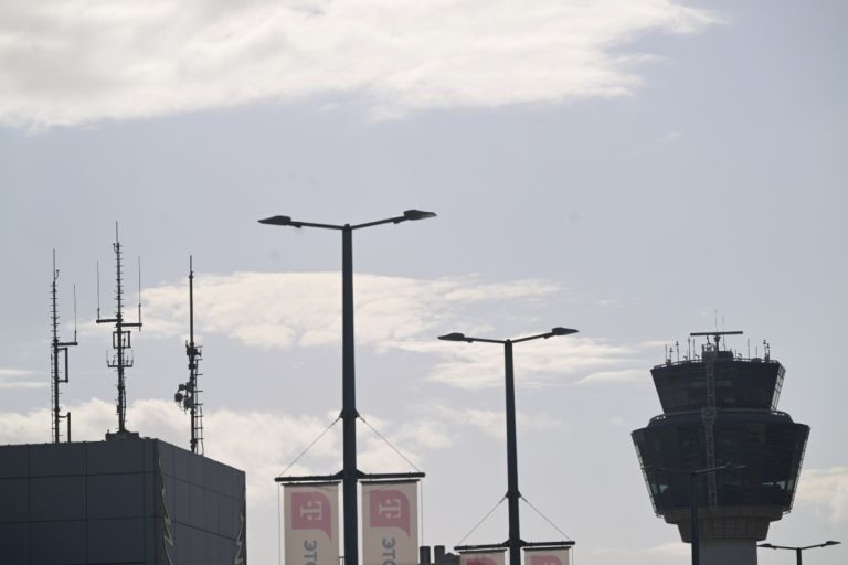 ΥΠΑ για FIR Αθηνών: Μαζική παρεμβολή σχεδόν σε όλες τις συχνότητες, πρωτοφανές περιστατικό