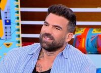 Ο Δημήτρης Αλεξάνδρου ξεσπά: «Προσπαθούν να παραγκωνίσουν τον αφανή ήρωα που λέγεται πατέρας»