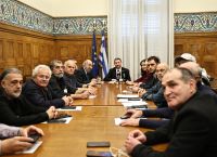 Ανδρουλάκης και λαϊκές αγορές — «Η κυβέρνηση αφήνει τα ολιγοπώλια να κυριαρχούν»