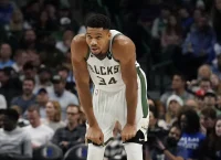 Νέο σοκ με Αντετοκούνμπο στο Μιλγουόκι: «Θα μου πουν ότι μένω 4-6 εβδομάδες εκτός»