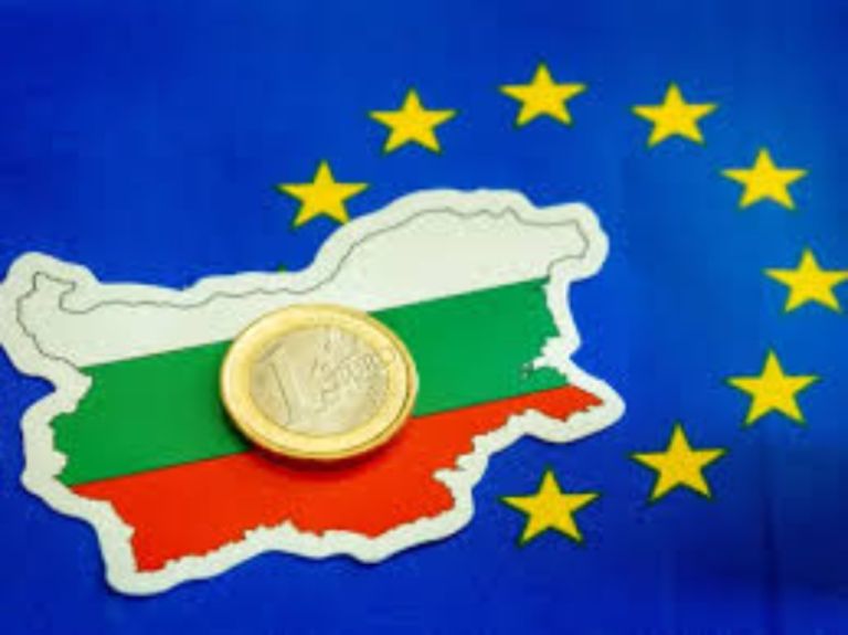 Η Βουλγαρία γίνεται 21ο μέλος της ευρωζώνης – Συγχαρητήρια από τον Πιερρακάκη και νέα εποχή για το ευρώ