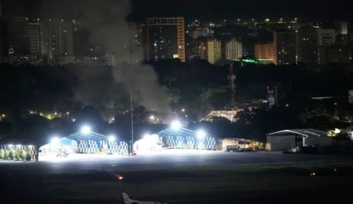 Βενεζουέλα: Ισχυρές εκρήξεις ακούγονται στο Καράκας – Παραμένει ο στόλος των ΗΠΑ στην Καραϊβική