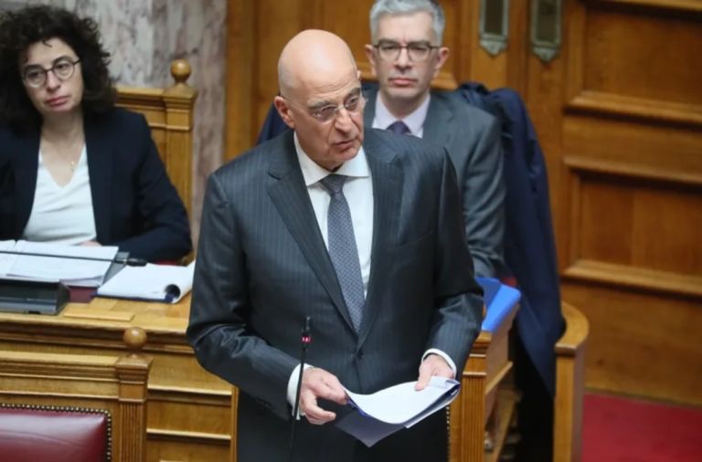 Υπερψηφίστηκε το νομοσχέδιο Δένδια για τις Ένοπλες Δυνάμεις – «Πολιτική μάχη» στη Βουλή