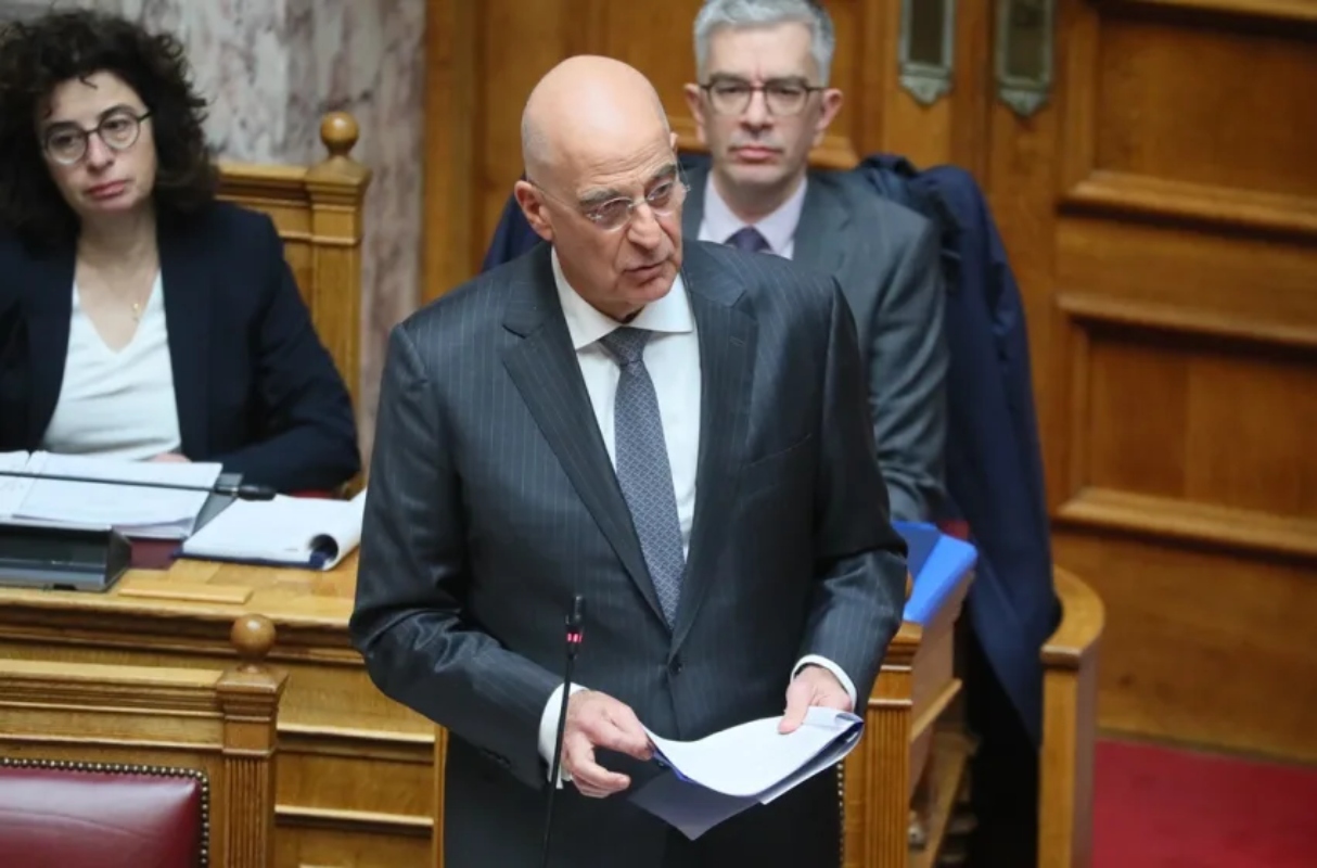 Υπερψηφίστηκε το νομοσχέδιο Δένδια για τις Ένοπλες Δυνάμεις – «Πολιτική μάχη» στη Βουλή