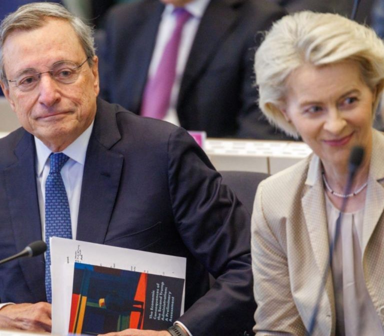 Politico: Η Ευρώπη τρέχει για βιομηχανικό σωτήρα αλλά ένα στα τρία σχέδια κινδυνεύει να αποτύχει