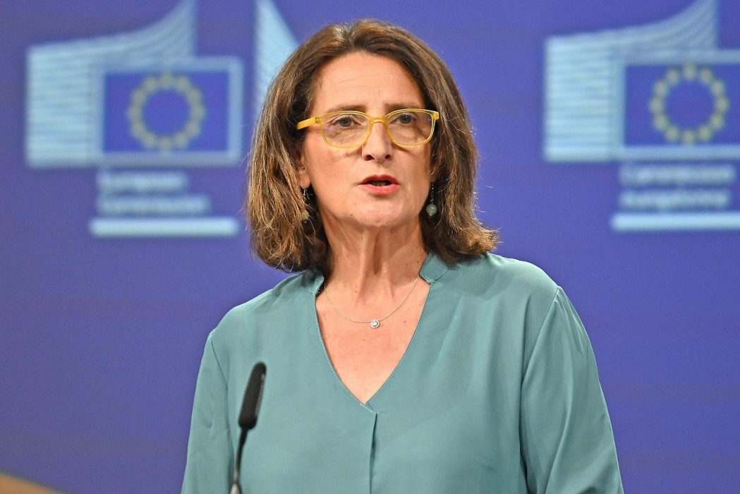 Διπλή στήριξη στη βιομηχανία ανοίγει η Κομισιόν — Κρίσιμες επιλογές για την Ελλάδα