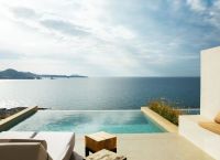 Τι συμβαίνει με την επέκταση του ξενοδοχείου Domes White Coast Milos στον Μύτακα Μήλου