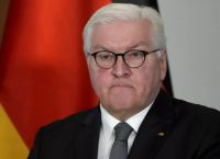 Σταϊνμάιερ κατά Τραμπ: «Να μη γίνει ο κόσμος άντρο ληστών»