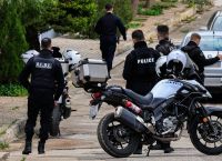 Γλυφάδα: Νεκρός άνδρας σε πορτ μπαγκάζ αυτοκινήτου – Συνελήφθη ο γιος, είχε σκοτώσει και τη μητέρα του