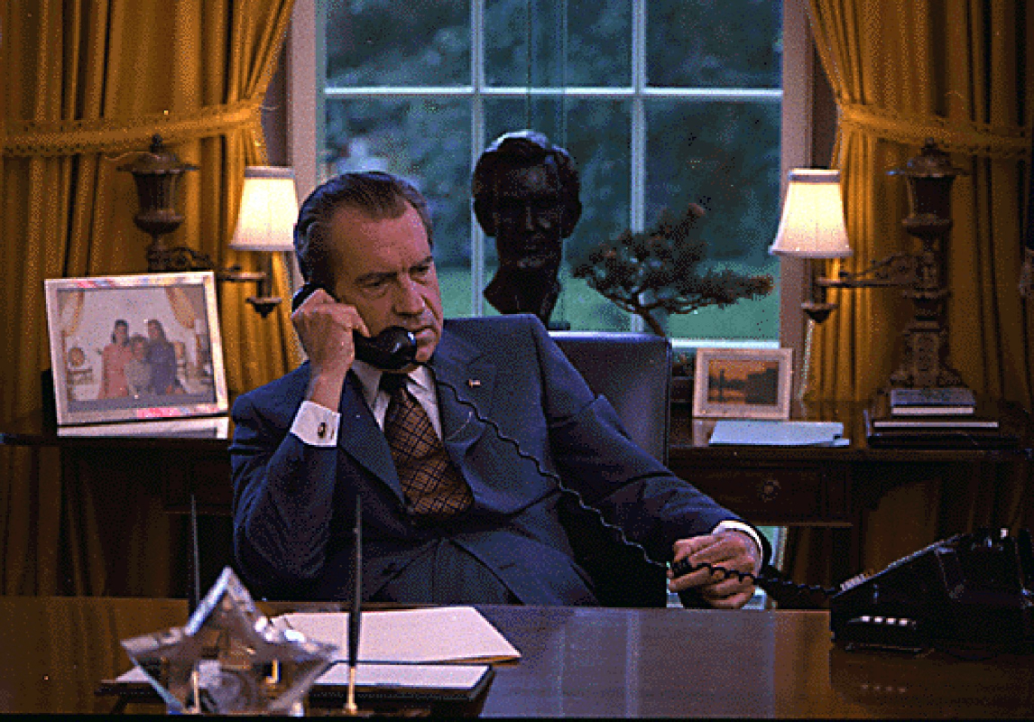 Όταν το πετρέλαιο ανάγκασε την Αμερική να ξυπνάει στο απόλυτο σκοτάδι: Το πείραμα της θερινής ώρας το 1974