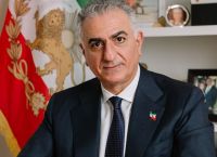 «Επιστρέφει» ο Σάχης της Περσίας