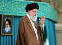 Απάντηση της Τεχεράνης στον Τραμπ: «Θα κόψουμε το χέρι που θα παρέμβει» στο Ιράν