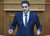 Μιχάλης Κατρίνης στο pagenews.gr: Το πανεπιστήμιο και η κοινωνία στο πλαίσιο της πολεμικής οικονομίας