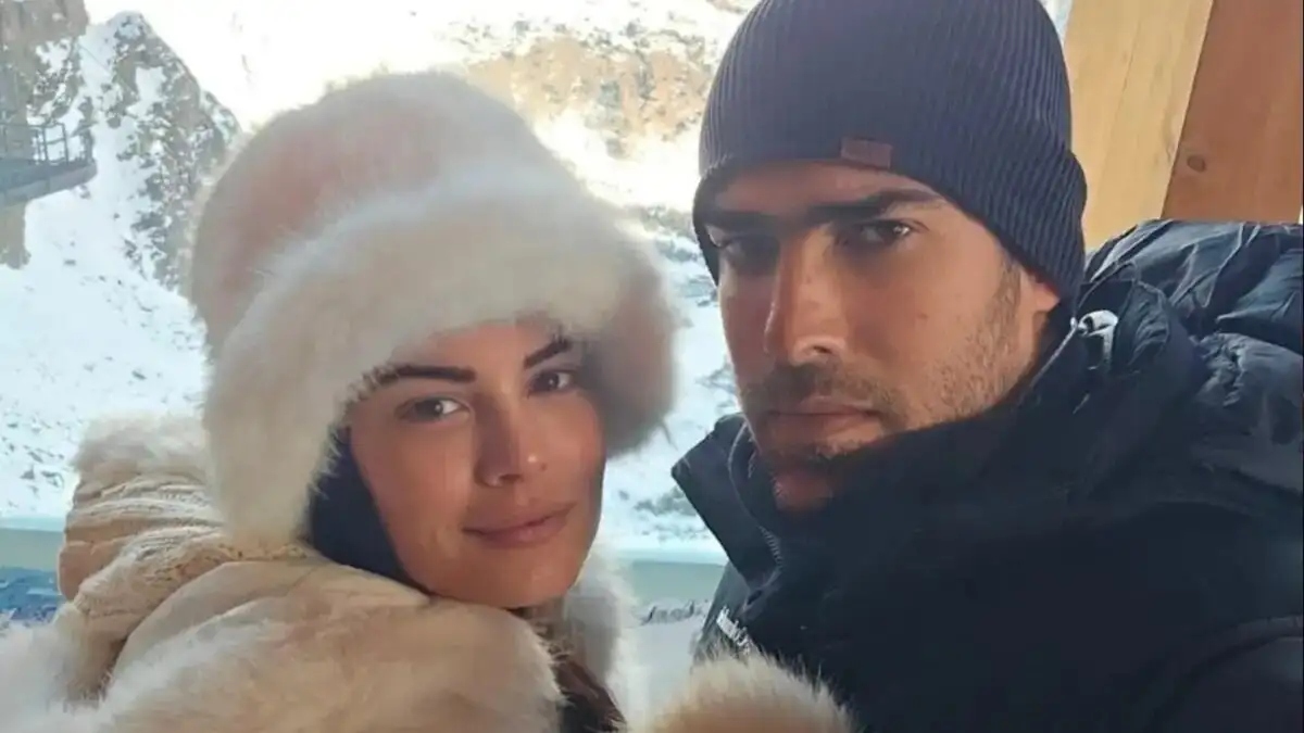 Full in love στις Άλπεις: Η Μαρία Κορινθίου και ο Γιώργος Καραθανάσης στην πιο τρυφερή τους φωτογραφία