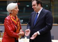 Η Φρανκφούρτη στο επίκεντρο: Πιερρακάκης και Ευρώπη χαράζουν την επόμενη ημέρα του ευρώ