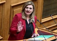Εκνευρισμός στο Μαξίμου για καταγγελία Λιακούλη για απόκρυψη επιστολής Κομισιόν για υποχρεωτικό εμβολιασμό