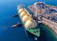 LNG 2026: Κέρδη υπό πίεση – υπερπροσφορά, πτώση τιμών και στρατηγικές μεταγραφές στην αγορά