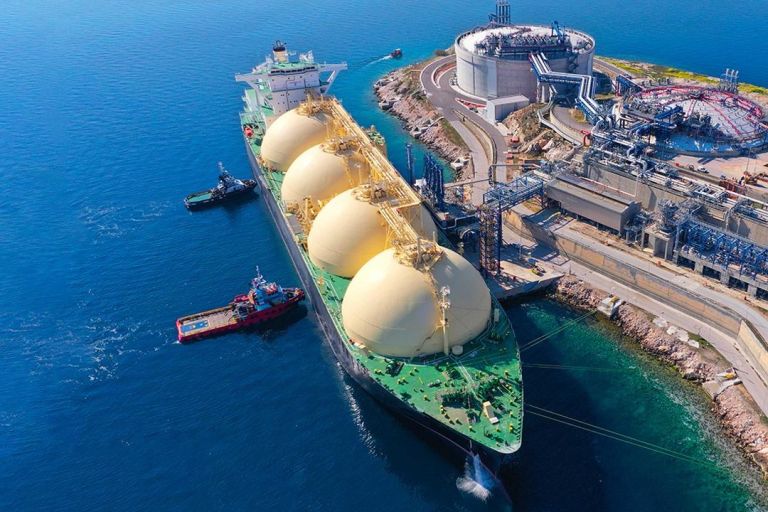 LNG 2026: Κέρδη υπό πίεση – υπερπροσφορά, πτώση τιμών και στρατηγικές μεταγραφές στην αγορά