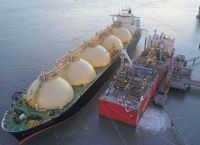 Αμερικανικό LNG περνά από Ρεβυθούσα στην Ουκρανία: Το ενεργειακό παιχνίδι ισχύος της Αθήνας