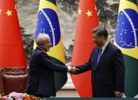 Κίνα – Βραζιλία: Σφίγγουν τον άξονα συνεργασίας με συμφωνίες-μαμούθ και το BRICS Pay στο επίκεντρο