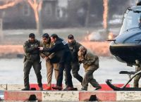 Νικολάς Μαδούρο: Με χειροπέδες και στολή κρατουμένου στον δρόμο για το δικαστήριο της Νέας Υόρκης