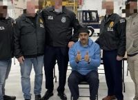 Στη Νέα Υόρκη ο Μαδούρο με χειροπέδες, ξυπόλητος και αλυσίδα στα πόδια – Σε ποιες φυλακές οδηγήθηκε