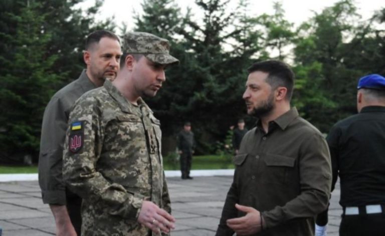 Ζελένσκι Αναβαθμίζει την Αντιπαραγωγή Ασφαλείας:Από Πρωταγωνιστή της Πληροφοριοδότησης στο Πυρήνα Προεδρίας