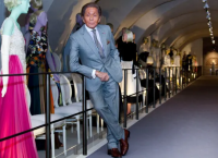 Valentino: Ο “Τελευταίος Αυτοκράτορας” της Μόδας Πεθαίνει στα 93 – Τέλος Εποχής στη Haute Couture